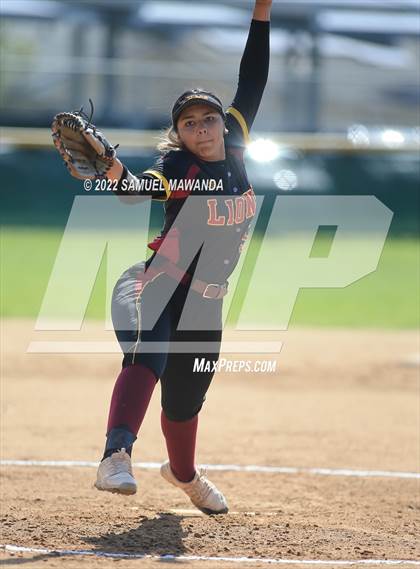 Thumbnail 1 in Chaminade vs Fairfax photogallery.
