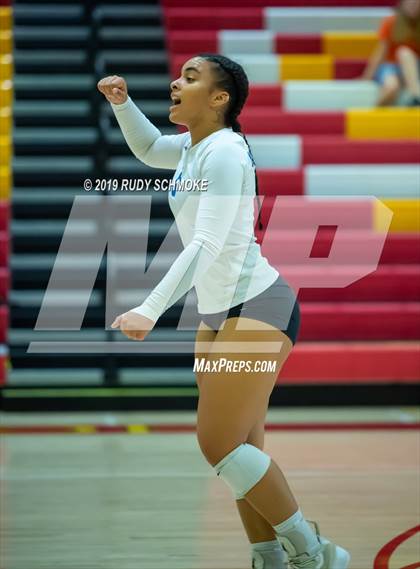 Thumbnail 1 in Valhalla vs. Maranatha Christian (CIF SDS D2 Finals) photogallery.