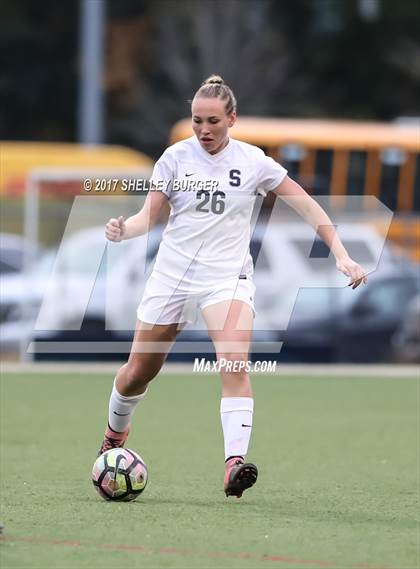 Thumbnail 3 in Staples vs. Ridgefield (FCIAC Semifinal) photogallery.