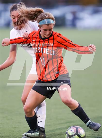 Thumbnail 1 in Staples vs. Ridgefield (FCIAC Semifinal) photogallery.