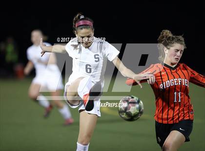 Thumbnail 1 in Staples vs. Ridgefield (FCIAC Semifinal) photogallery.