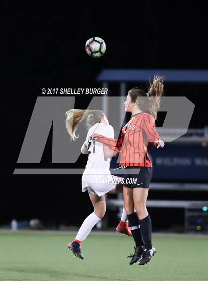 Thumbnail 1 in Staples vs. Ridgefield (FCIAC Semifinal) photogallery.