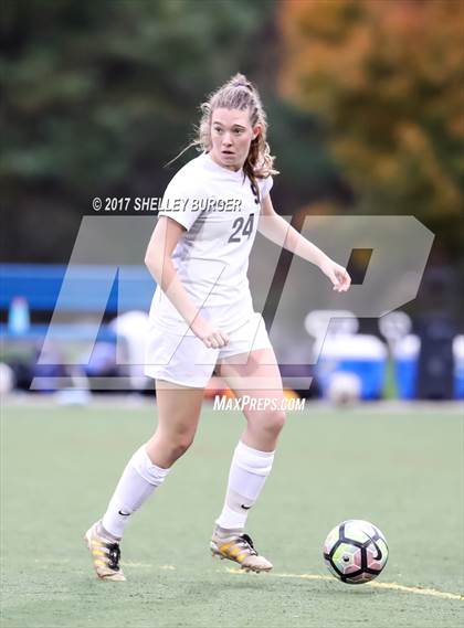 Thumbnail 3 in Staples vs. Ridgefield (FCIAC Semifinal) photogallery.
