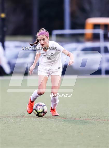 Thumbnail 1 in Staples vs. Ridgefield (FCIAC Semifinal) photogallery.