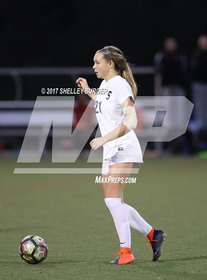 Thumbnail 2 in Staples vs. Ridgefield (FCIAC Semifinal) photogallery.
