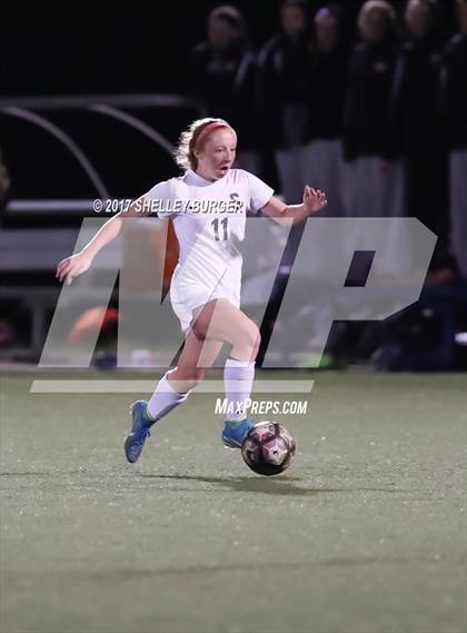 Thumbnail 1 in Staples vs. Ridgefield (FCIAC Semifinal) photogallery.