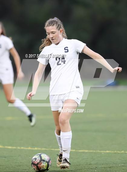 Thumbnail 3 in Staples vs. Ridgefield (FCIAC Semifinal) photogallery.