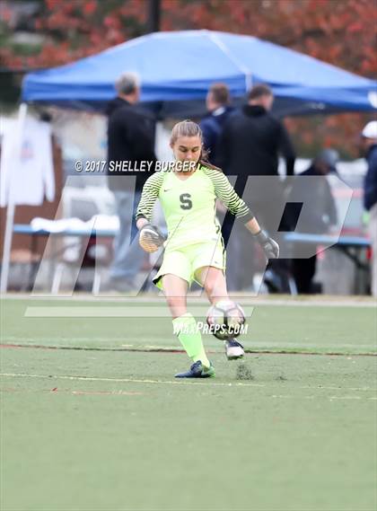 Thumbnail 2 in Staples vs. Ridgefield (FCIAC Semifinal) photogallery.