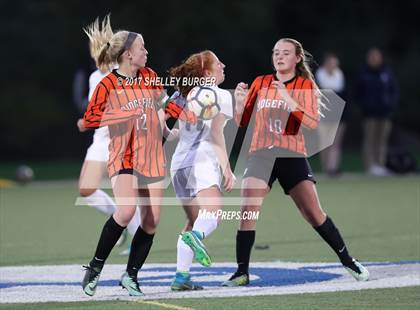 Thumbnail 3 in Staples vs. Ridgefield (FCIAC Semifinal) photogallery.