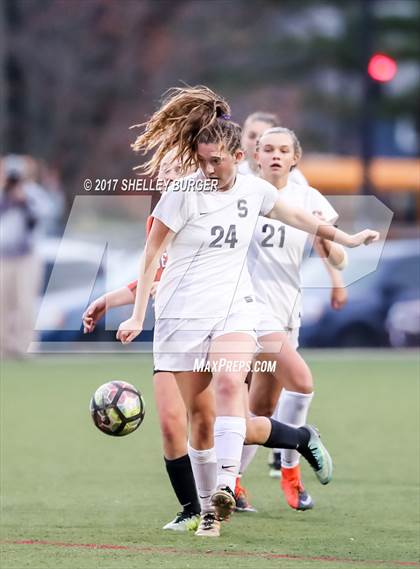 Thumbnail 1 in Staples vs. Ridgefield (FCIAC Semifinal) photogallery.