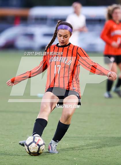 Thumbnail 1 in Staples vs. Ridgefield (FCIAC Semifinal) photogallery.