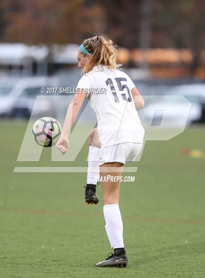 Thumbnail 1 in Staples vs. Ridgefield (FCIAC Semifinal) photogallery.