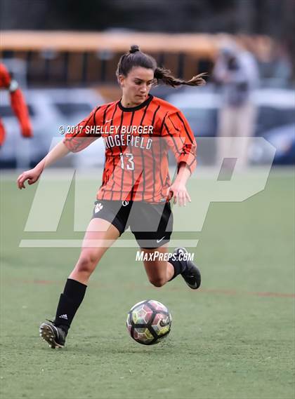 Thumbnail 2 in Staples vs. Ridgefield (FCIAC Semifinal) photogallery.