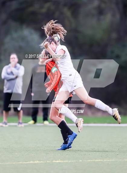Thumbnail 2 in Staples vs. Ridgefield (FCIAC Semifinal) photogallery.