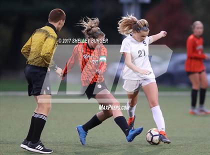 Thumbnail 3 in Staples vs. Ridgefield (FCIAC Semifinal) photogallery.