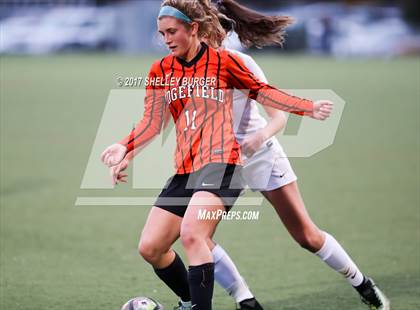 Thumbnail 2 in Staples vs. Ridgefield (FCIAC Semifinal) photogallery.