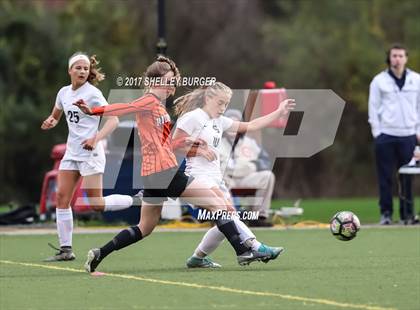 Thumbnail 1 in Staples vs. Ridgefield (FCIAC Semifinal) photogallery.
