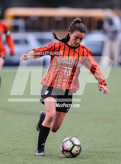 Thumbnail 3 in Staples vs. Ridgefield (FCIAC Semifinal) photogallery.