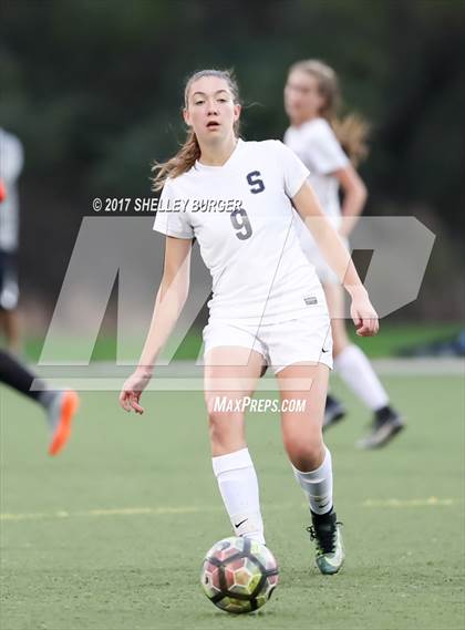 Thumbnail 2 in Staples vs. Ridgefield (FCIAC Semifinal) photogallery.