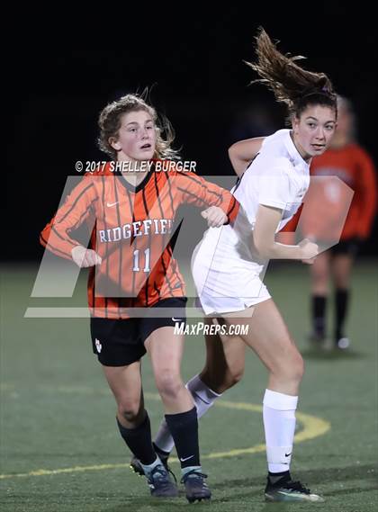 Thumbnail 2 in Staples vs. Ridgefield (FCIAC Semifinal) photogallery.