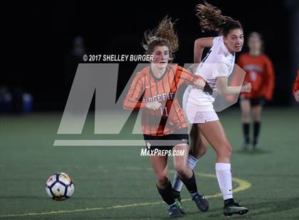 Thumbnail 1 in Staples vs. Ridgefield (FCIAC Semifinal) photogallery.