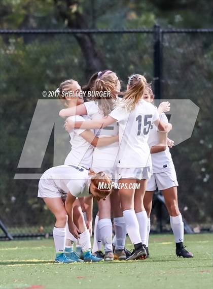 Thumbnail 2 in Staples vs. Ridgefield (FCIAC Semifinal) photogallery.