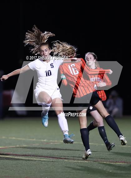 Thumbnail 3 in Staples vs. Ridgefield (FCIAC Semifinal) photogallery.