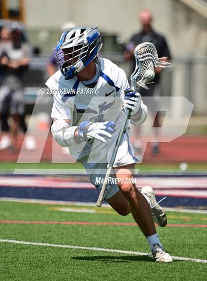 Thumbnail 2 in Wilton vs. Darien (FCIAC Final) photogallery.