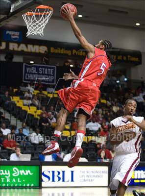 Thumbnail 1 in Petersburg vs. T.C. Williams (VHSL AAA Semifinal) photogallery.