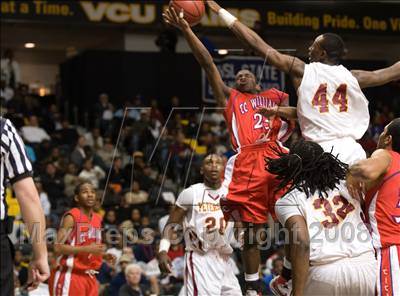 Thumbnail 3 in Petersburg vs. T.C. Williams (VHSL AAA Semifinal) photogallery.