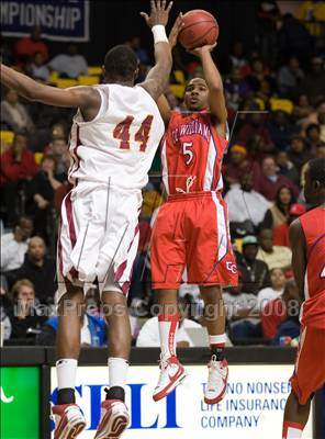 Thumbnail 3 in Petersburg vs. T.C. Williams (VHSL AAA Semifinal) photogallery.
