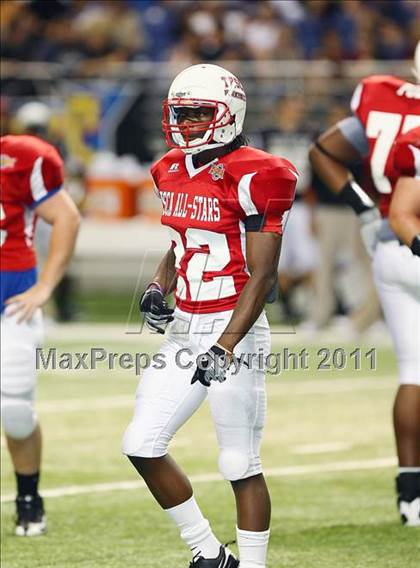 Thumbnail 2 in 2010 THSCA All-Star Football Classic (North vs. South) photogallery.