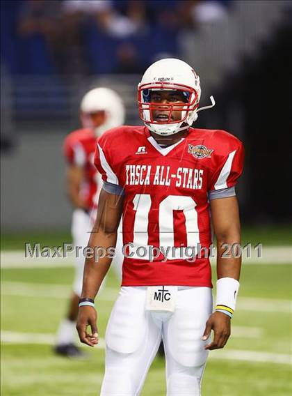 Thumbnail 1 in 2010 THSCA All-Star Football Classic (North vs. South) photogallery.