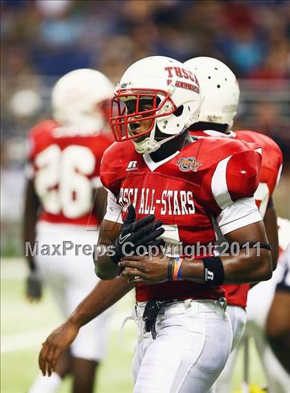 Thumbnail 1 in 2010 THSCA All-Star Football Classic (North vs. South) photogallery.