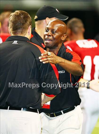 Thumbnail 1 in 2010 THSCA All-Star Football Classic (North vs. South) photogallery.