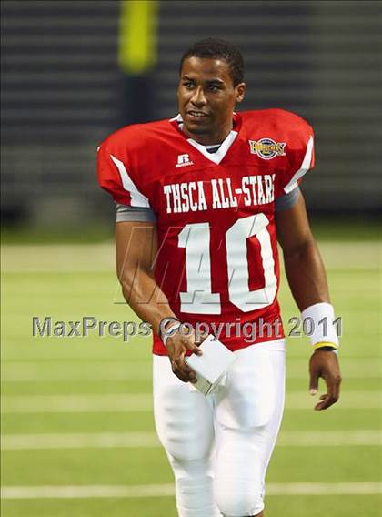 Thumbnail 2 in 2010 THSCA All-Star Football Classic (North vs. South) photogallery.