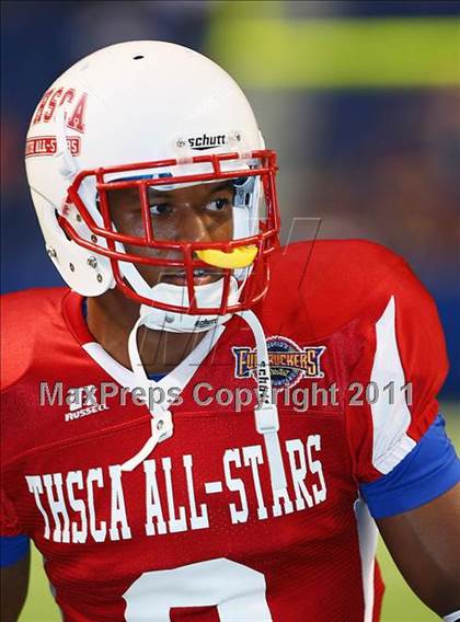 Thumbnail 1 in 2010 THSCA All-Star Football Classic (North vs. South) photogallery.