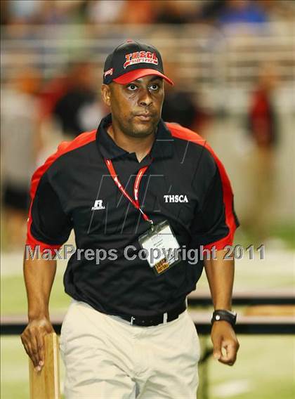 Thumbnail 1 in 2010 THSCA All-Star Football Classic (North vs. South) photogallery.