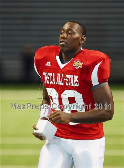 Thumbnail 3 in 2010 THSCA All-Star Football Classic (North vs. South) photogallery.