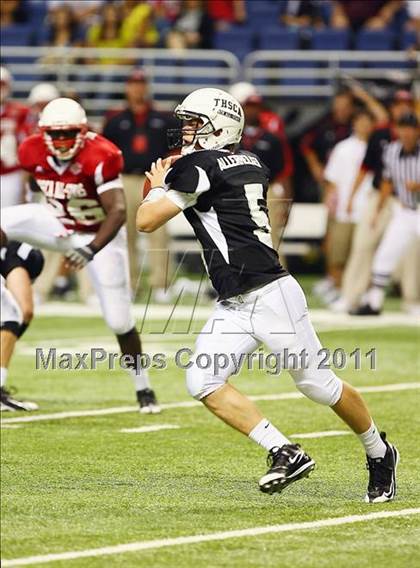 Thumbnail 3 in 2010 THSCA All-Star Football Classic (North vs. South) photogallery.
