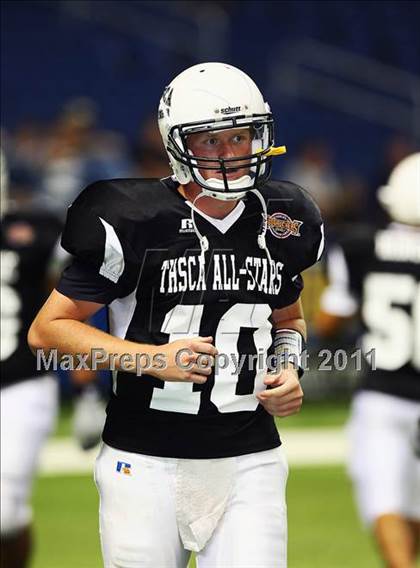 Thumbnail 3 in 2010 THSCA All-Star Football Classic (North vs. South) photogallery.