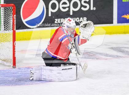 Thumbnail 1 in Cape Elizabeth vs. Messalonskee (MPA Class B State Final) photogallery.