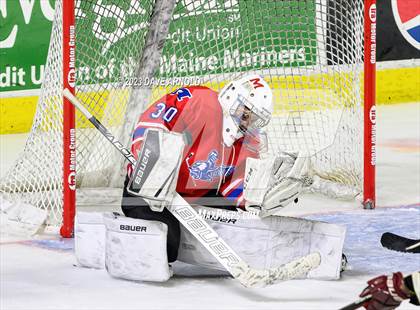 Thumbnail 3 in Cape Elizabeth vs. Messalonskee (MPA Class B State Final) photogallery.