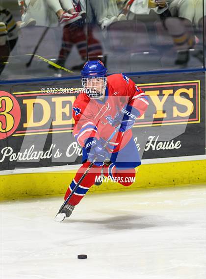 Thumbnail 1 in Cape Elizabeth vs. Messalonskee (MPA Class B State Final) photogallery.