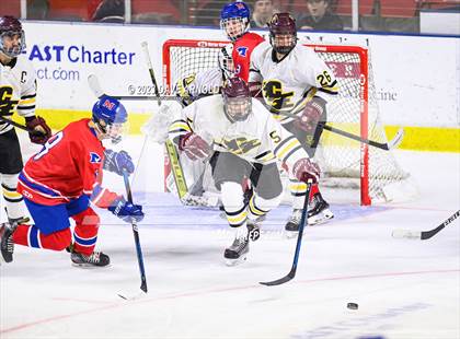 Thumbnail 1 in Cape Elizabeth vs. Messalonskee (MPA Class B State Final) photogallery.