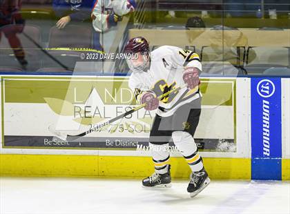 Thumbnail 3 in Cape Elizabeth vs. Messalonskee (MPA Class B State Final) photogallery.