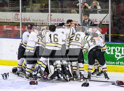 Thumbnail 1 in Cape Elizabeth vs. Messalonskee (MPA Class B State Final) photogallery.