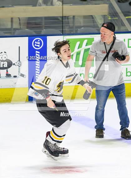 Thumbnail 1 in Cape Elizabeth vs. Messalonskee (MPA Class B State Final) photogallery.