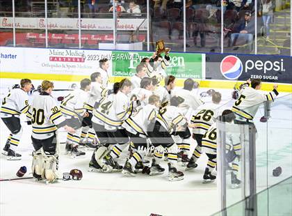 Thumbnail 2 in Cape Elizabeth vs. Messalonskee (MPA Class B State Final) photogallery.