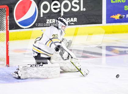 Thumbnail 1 in Cape Elizabeth vs. Messalonskee (MPA Class B State Final) photogallery.